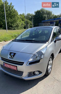 Мікровен Peugeot 5008 2011 в Дубні