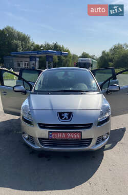 Мікровен Peugeot 5008 2011 в 