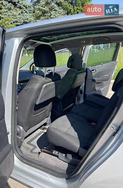 Мікровен Peugeot 5008 2011 в 