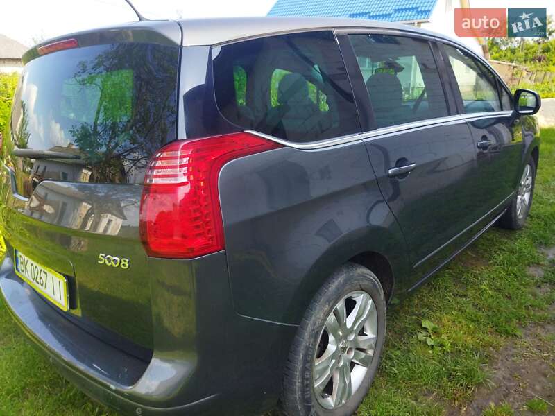 Микровэн Peugeot 5008 2009 в Дубно