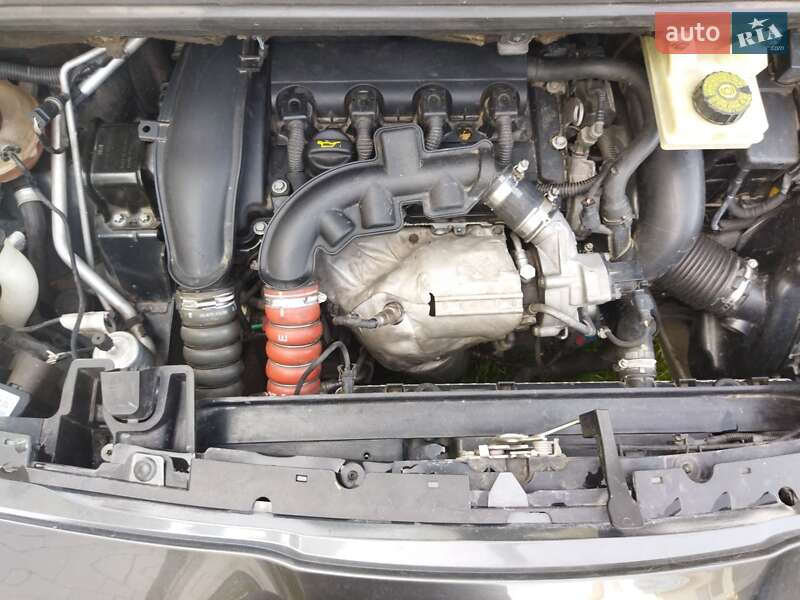 Микровэн Peugeot 5008 2009 в Дубно