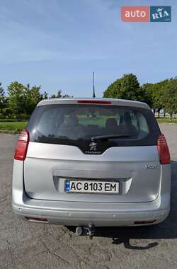 Микровэн Peugeot 5008 2014 в 