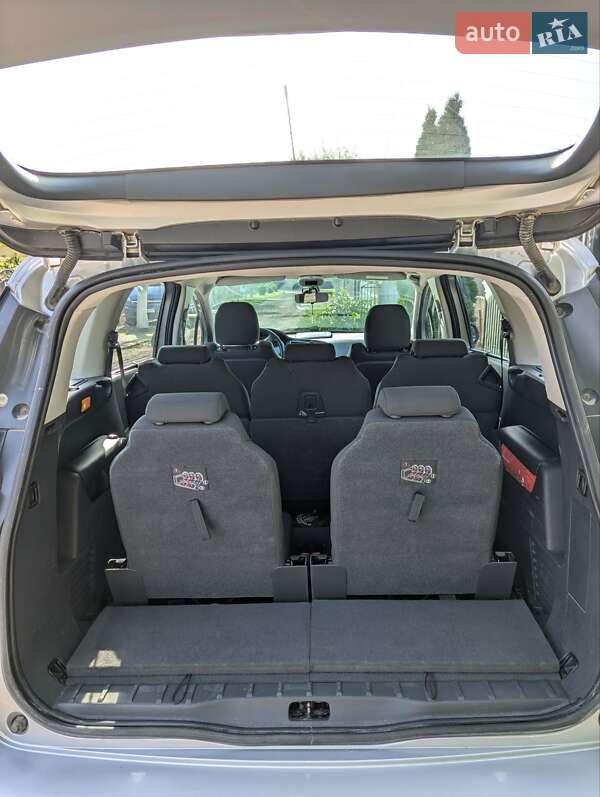 Микровэн Peugeot 5008 2014 в Владимире