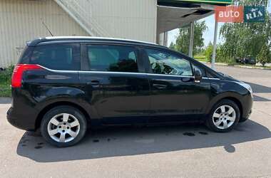 Микровэн Peugeot 5008 2013 в 