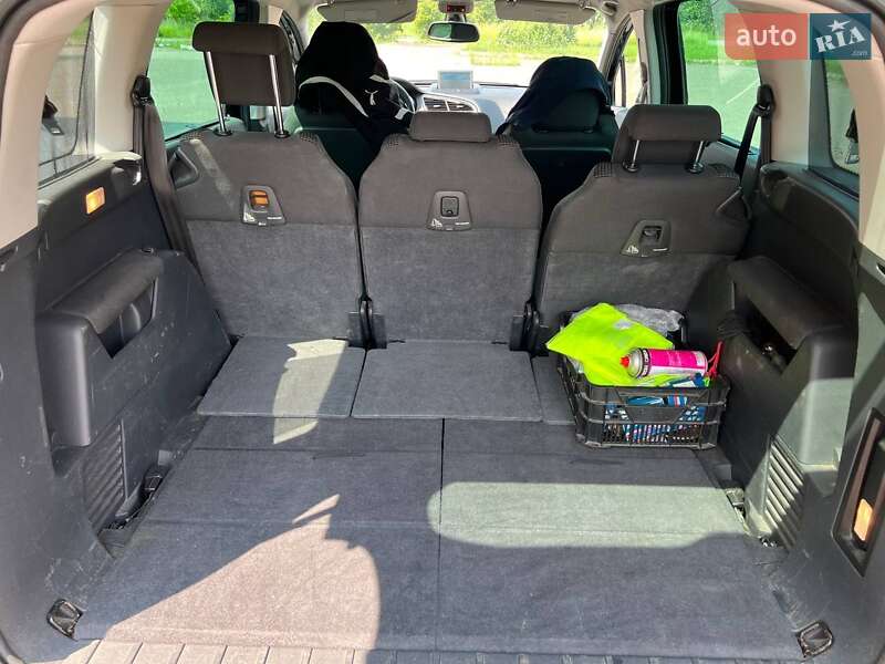 Мікровен Peugeot 5008 2013 в Шептицькому