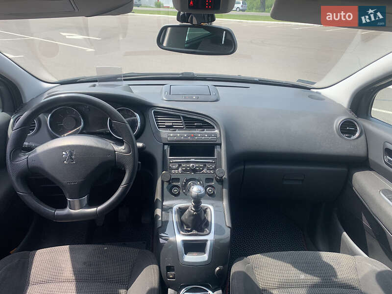 Микровэн Peugeot 5008 2011 в Луцке