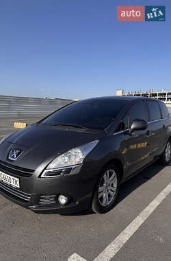 Микровэн Peugeot 5008 2010 в Львове