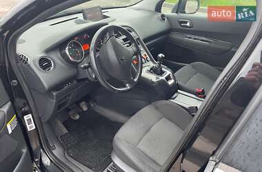 Микровэн Peugeot 5008 2011 в 