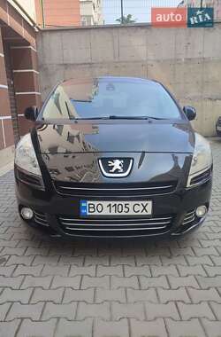 Микровэн Peugeot 5008 2011 в 