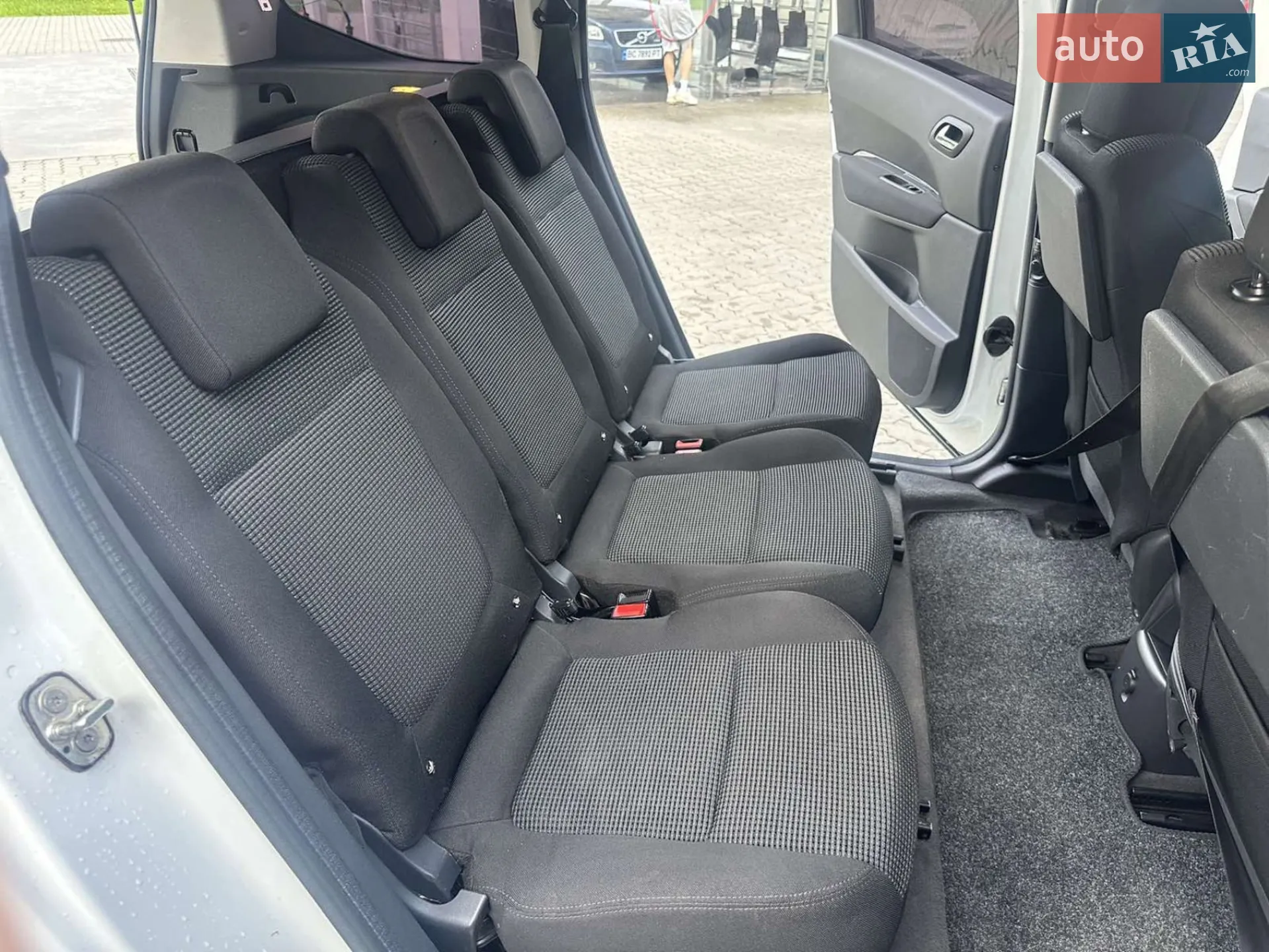 2011 Peugeot 5008 - мініатюра 12