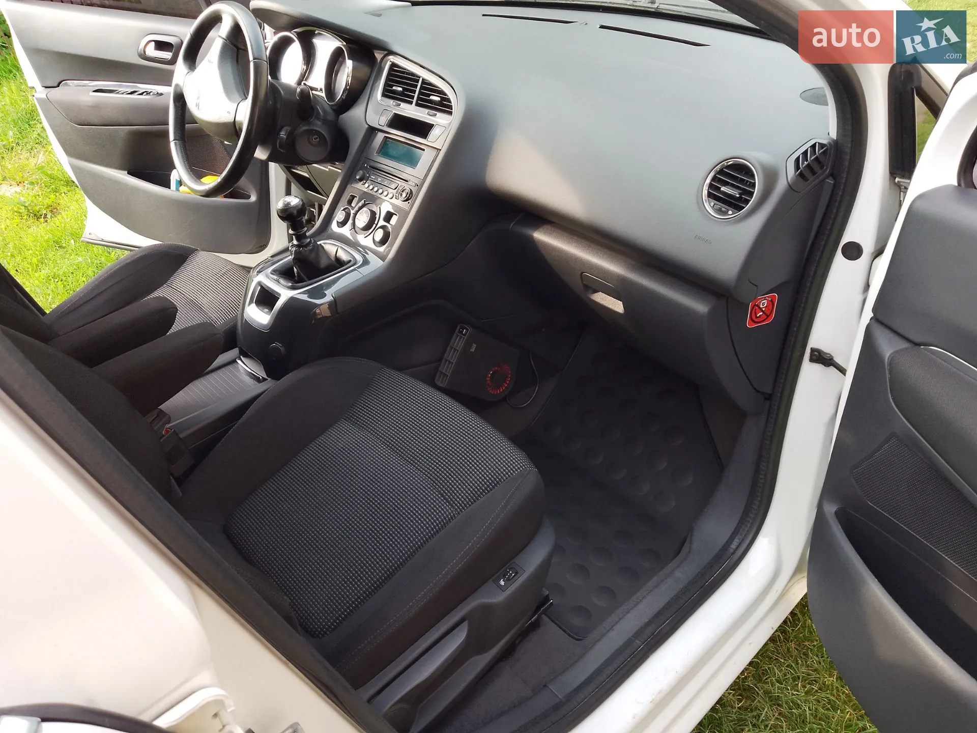 2011 Peugeot 5008 - мініатюра 19