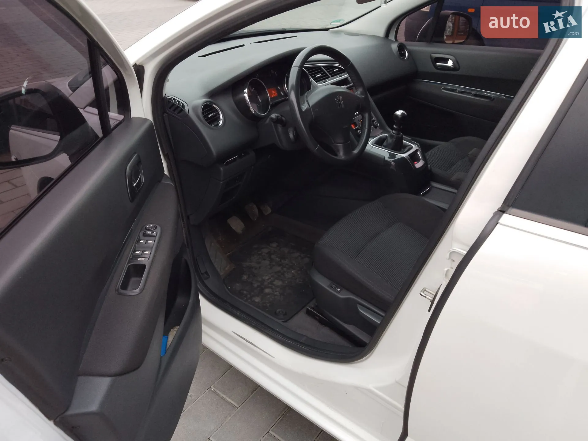 2011 Peugeot 5008 - мініатюра 27