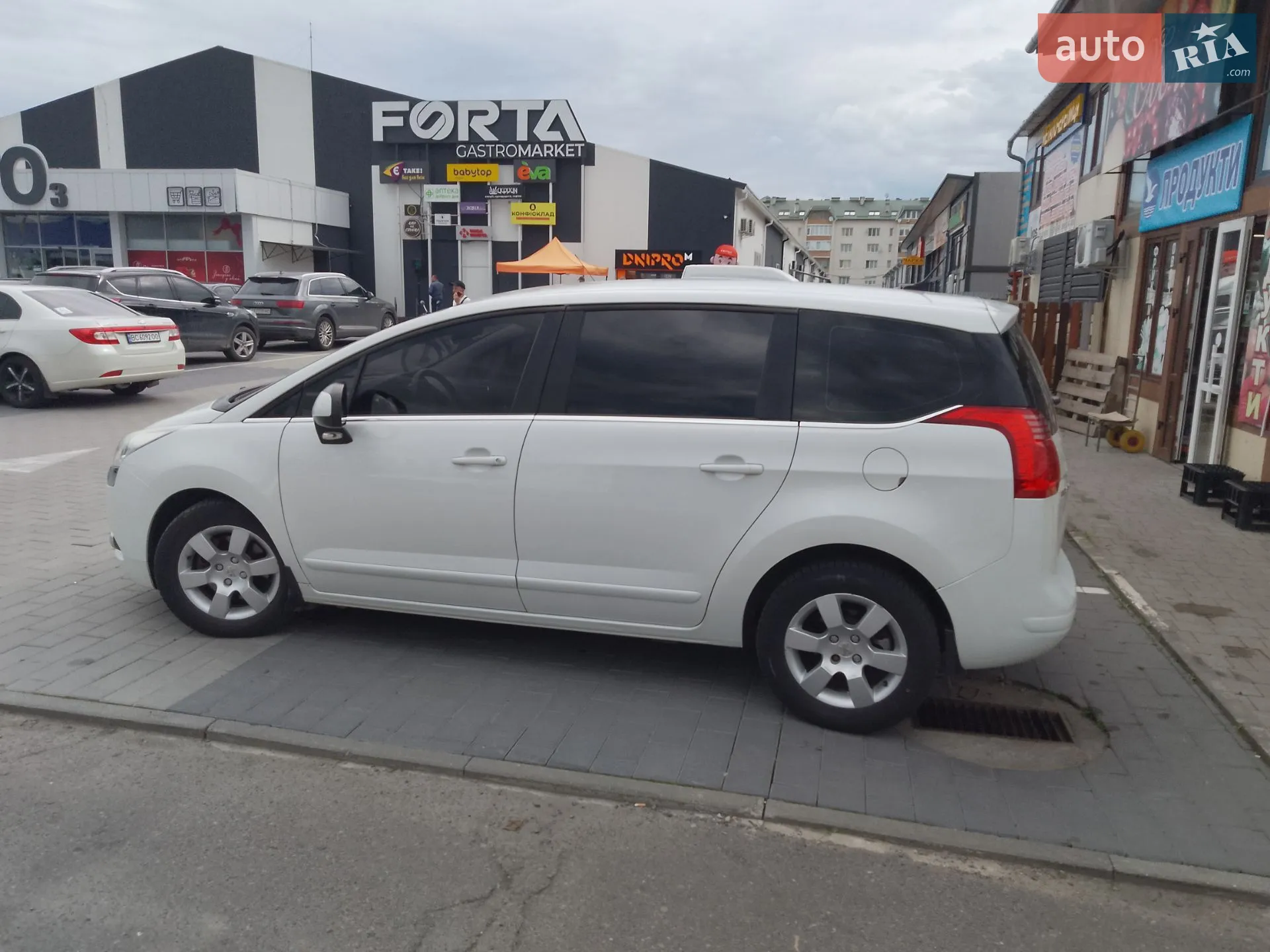 2011 Peugeot 5008 - мініатюра 32