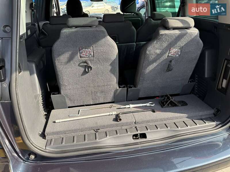 Микровэн Peugeot 5008 2013 в Виннице