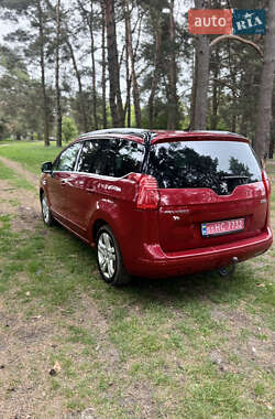 Микровэн Peugeot 5008 2010 в 