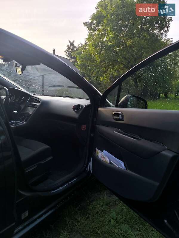 Мікровен Peugeot 5008 2010 в Полтаві