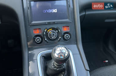 Микровэн Peugeot 5008 2011 в 