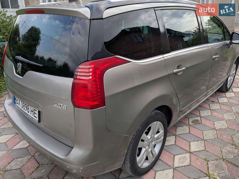 Мікровен Peugeot 5008 2010 в Кам'янець-Подільському