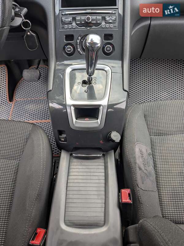 Мікровен Peugeot 5008 2010 в Кам'янець-Подільському