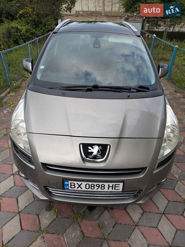 Мікровен Peugeot 5008 2010 в Кам'янець-Подільському