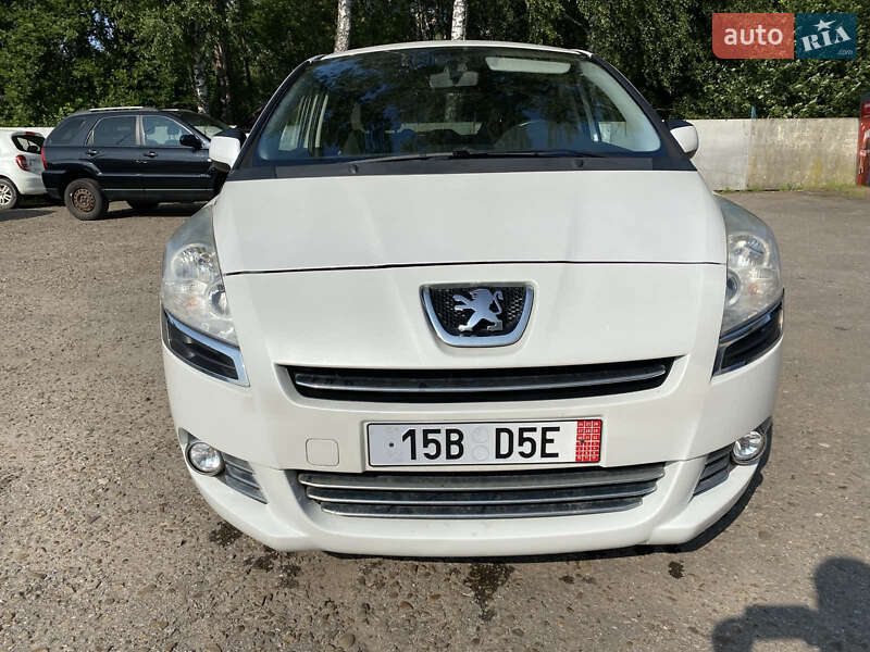 Микровэн Peugeot 5008 2013 в Калуше