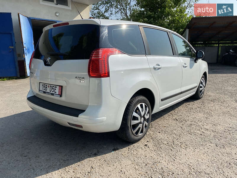 Микровэн Peugeot 5008 2013 в Калуше