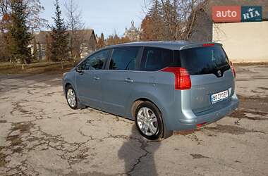 Микровэн Peugeot 5008 2010 в 