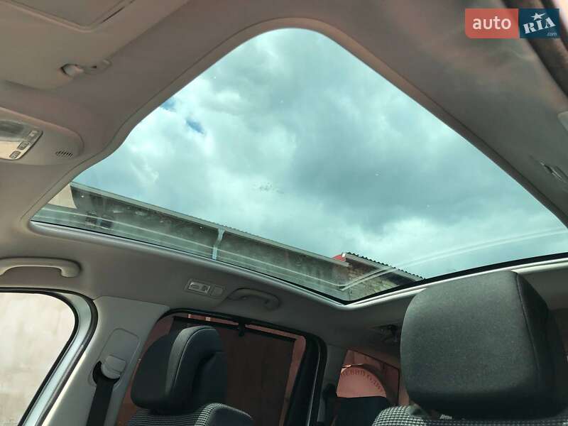 Мікровен Peugeot 5008 2011 в Ковелі