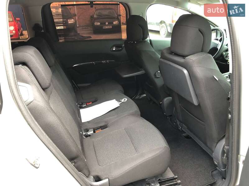 Мікровен Peugeot 5008 2011 в Ковелі