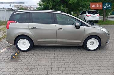 Мікровен Peugeot 5008 2013 в Ірпені