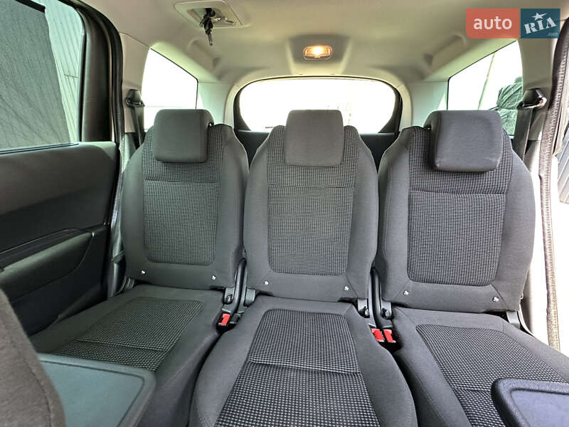 Мікровен Peugeot 5008 2012 в Львові