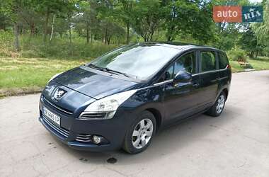 Микровэн Peugeot 5008 2010 в Ровно