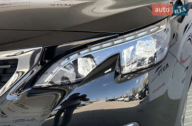 Внедорожник / Кроссовер Peugeot 5008 2019 в 