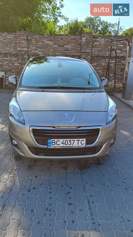 Peugeot 5008 2015