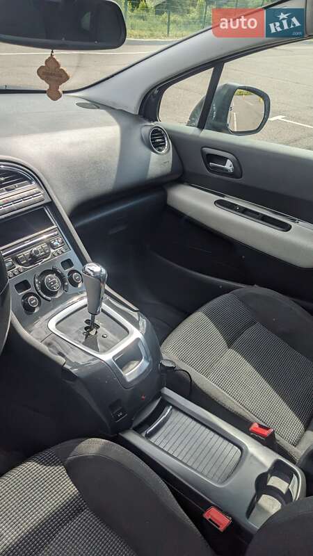 Мікровен Peugeot 5008 2011 в Рівному