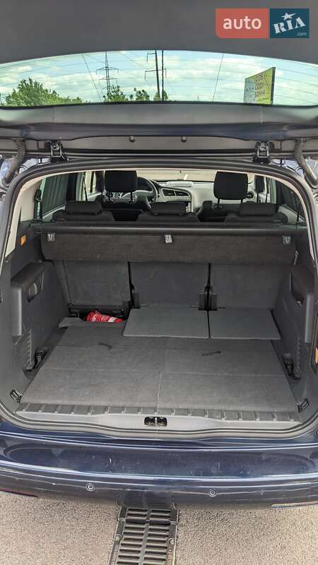 Мікровен Peugeot 5008 2011 в Рівному