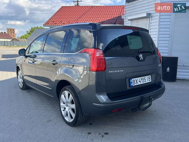 Мікровен Peugeot 5008 2011 в Дунаївцях