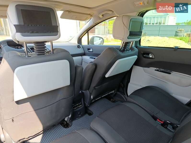 Микровэн Peugeot 5008 2010 в Луцке
