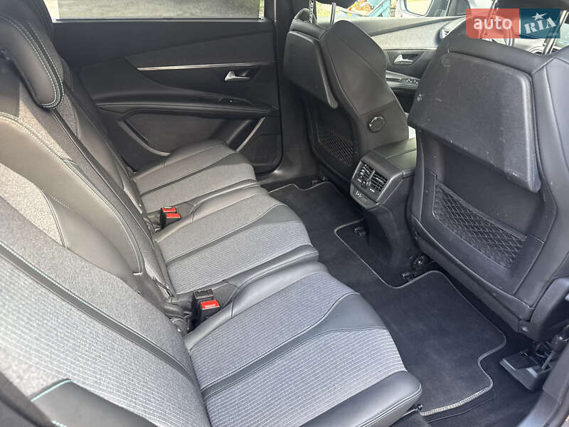 Позашляховик / Кросовер Peugeot 5008 2020 в Запоріжжі