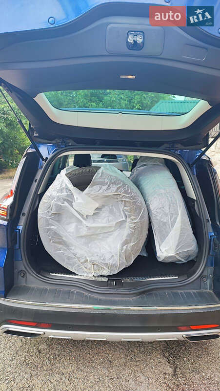 Позашляховик / Кросовер Peugeot 5008 2020 в Запоріжжі