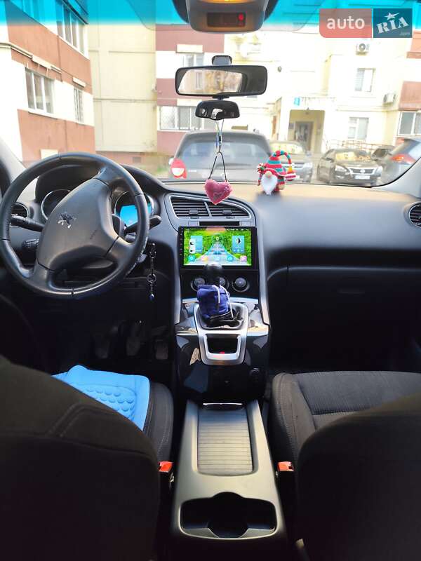 Мікровен Peugeot 5008 2011 в Харкові
