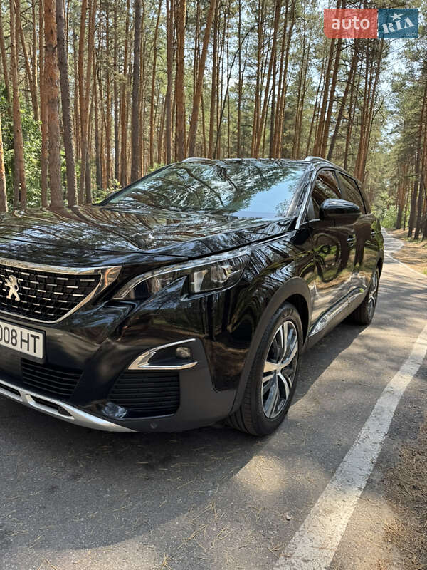 Внедорожник / Кроссовер Peugeot 5008 2017 в Полтаве