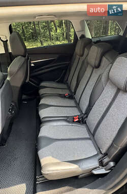 Позашляховик / Кросовер Peugeot 5008 2017 в Полтаві