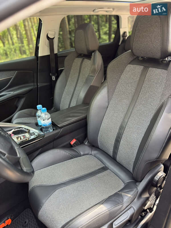 Внедорожник / Кроссовер Peugeot 5008 2017 в Полтаве