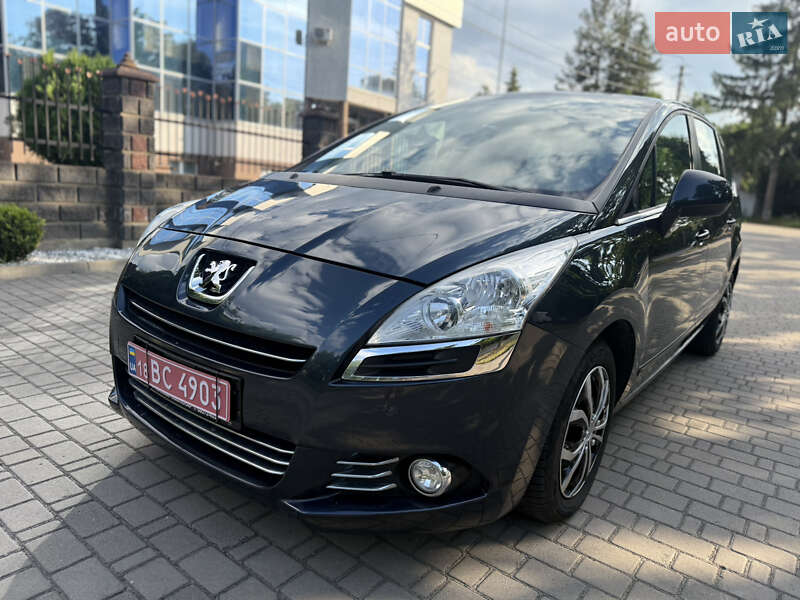 Peugeot 5008 2011