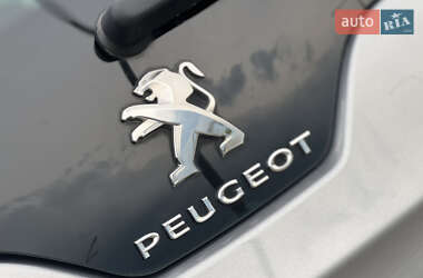 Микровэн Peugeot 5008 2016 в 