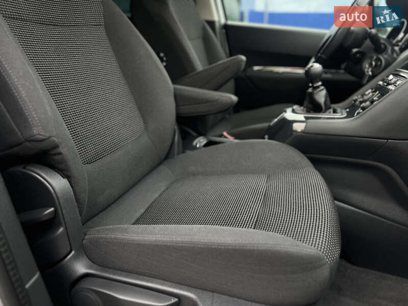 Микровэн Peugeot 5008 2016 в Дрогобыче