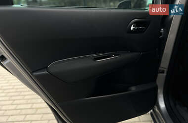 Микровэн Peugeot 5008 2016 в 