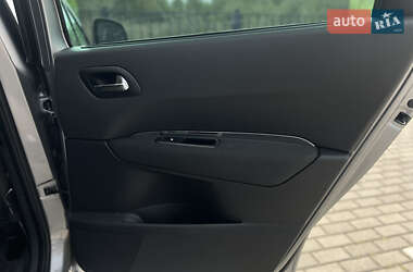 Микровэн Peugeot 5008 2016 в 