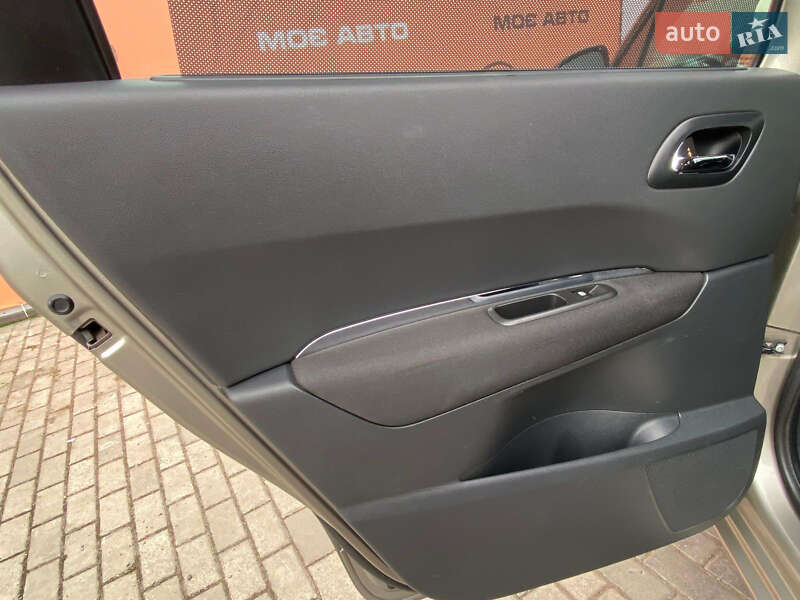 Микровэн Peugeot 5008 2011 в Ровно